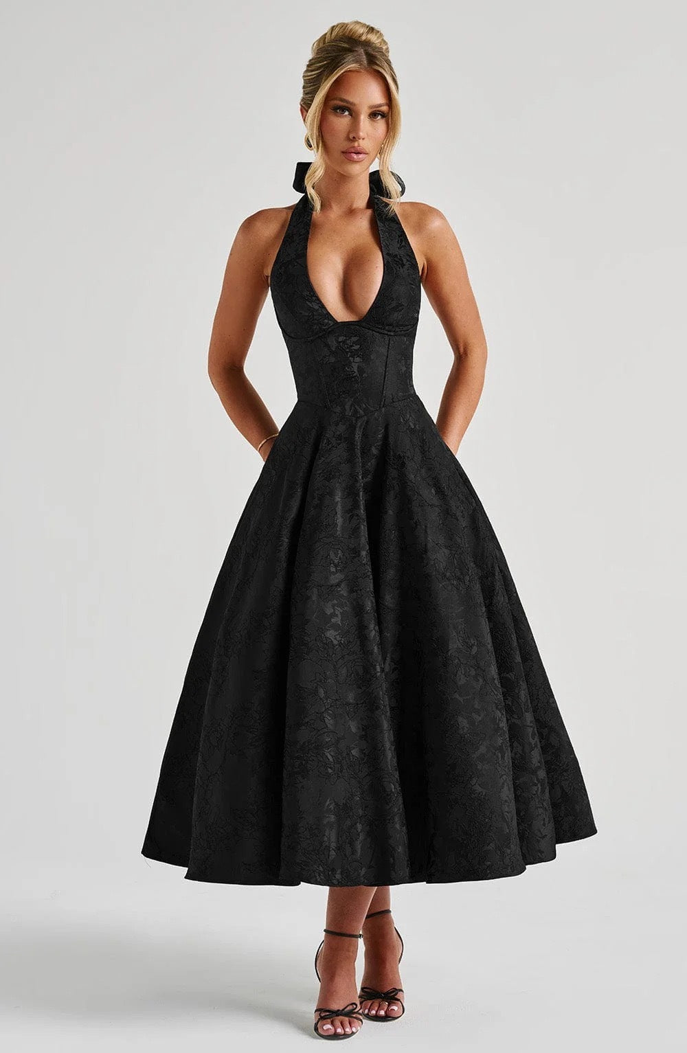 Elegant V-Neck Halter Floral Jacquard Evening Dress - Backless Sleeveless A-Line Gown With Waist Accent For Women